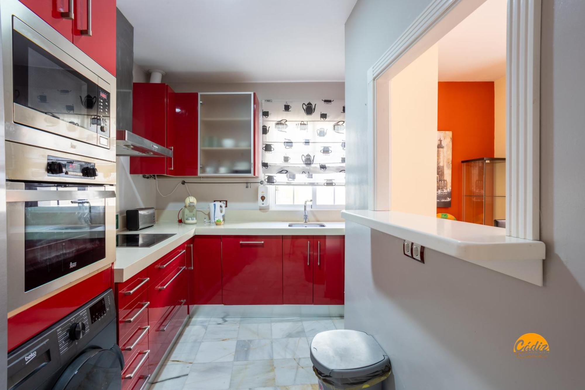Red Home By Cadiz Time 外观 照片